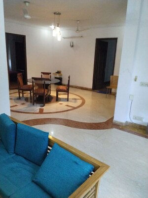 Living Room in 2 BHK Builder Floor at Dlf Phase I – for Rent