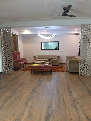 Living Room in 1 RK Independent House at Sector 21 – for Rent