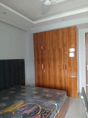 Room in 1 RK Independent House at Sector 21 – for Rent