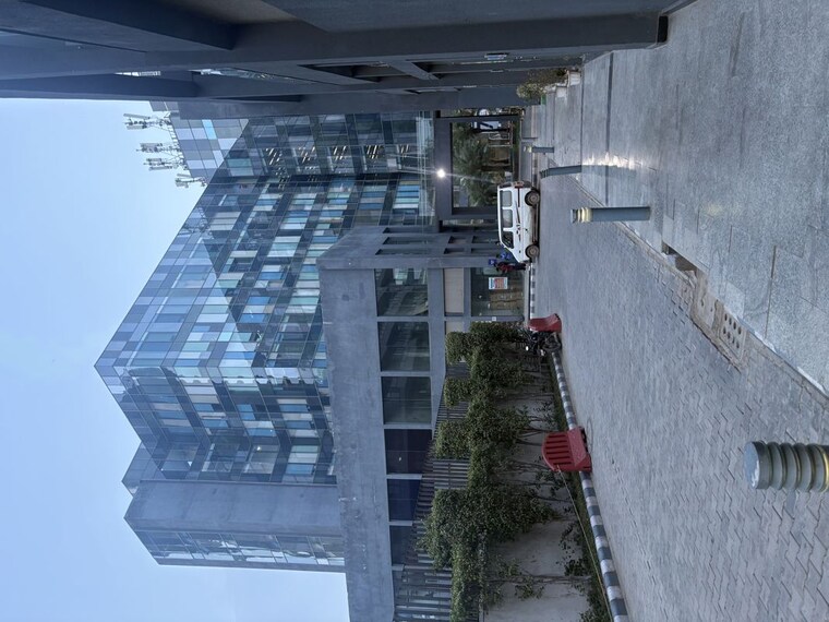 Master Plan, paras-trade-centre Commercial Shop 565 Sq.Ft. In Sector 65 Gurgaon 10535456
