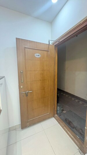 Furnished Amenities in 3 BHK Apartment at Shriram Luxor, Hennur Road – for Rent