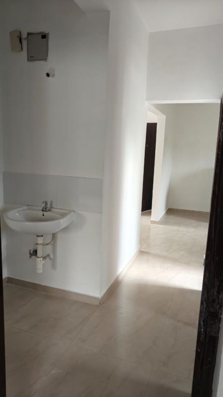 Bathroom, sg-sai-shrushti-apartment 2 Bedroom 934 Sq.Ft. Apartment In Ashoknagar Nashik 10535492