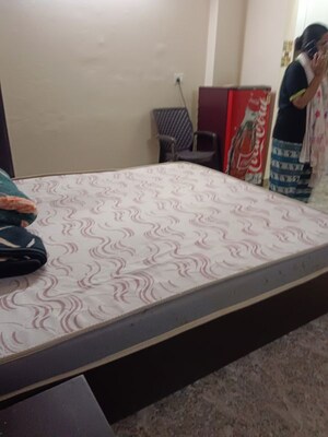 Bedroom in 1 RK Builder Floor at Suncity – for Rent