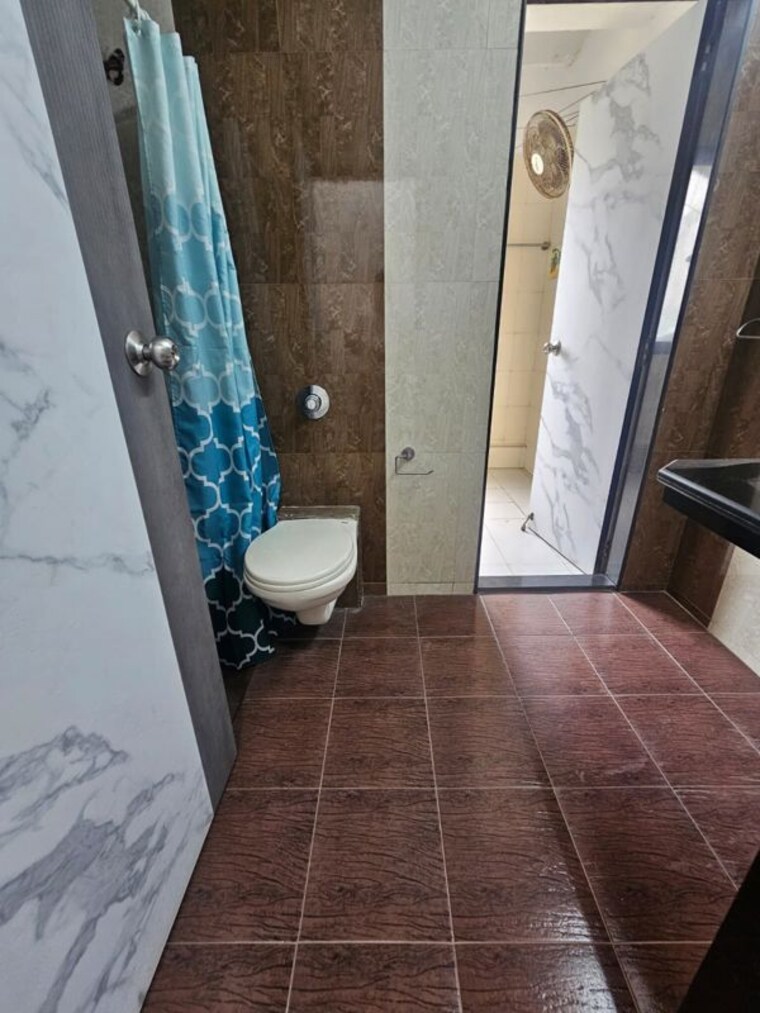 Bathroom, hiranandani-gardens-lake-castle 3 Bedroom 1470 Sq.Ft. Apartment In Powai Mumbai 10535501