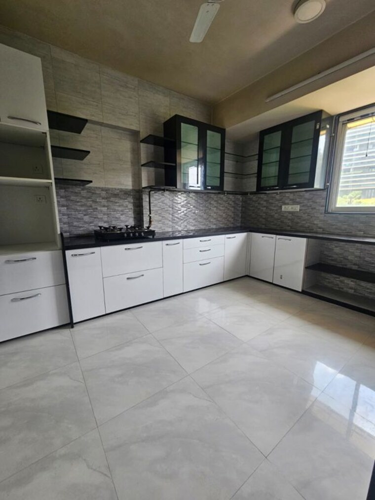 Kitchen, hiranandani-gardens-lake-castle 3 Bedroom 1470 Sq.Ft. Apartment In Powai Mumbai 10535501