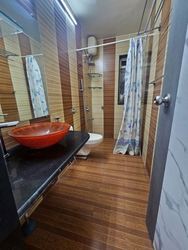 Attached Bathroom, hiranandani-gardens-lake-castle 3 Bedroom 1470 Sq.Ft. Apartment In Powai Mumbai 10535501