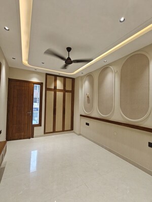 Kitchen in 5 BHK Builder Floor at Indrapuram – for Sale