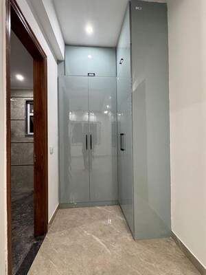 Furnished Amenities in 3 BHK Builder Floor at Palam Vihar – for Sale