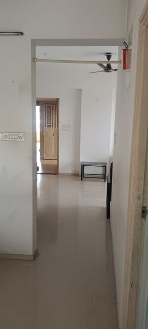 3 BHK Apartment For Rent in Sanjivani Apartment, Prabhat Road