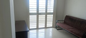Room in 3 BHK Apartment at Sanjivani Apartment, Prabhat Road – for Rent