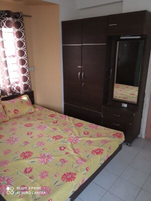 Bedroom in 3 BHK Apartment at Nehru Nagar – for Rent