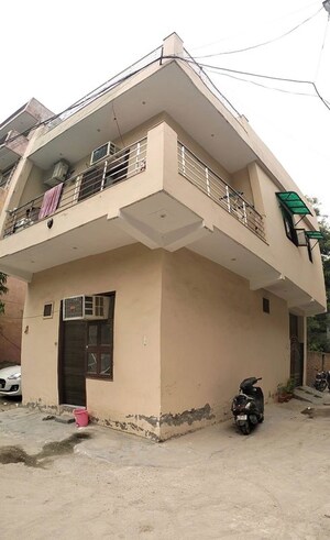 1 BHK Builder Floor For Rent in Sector 22