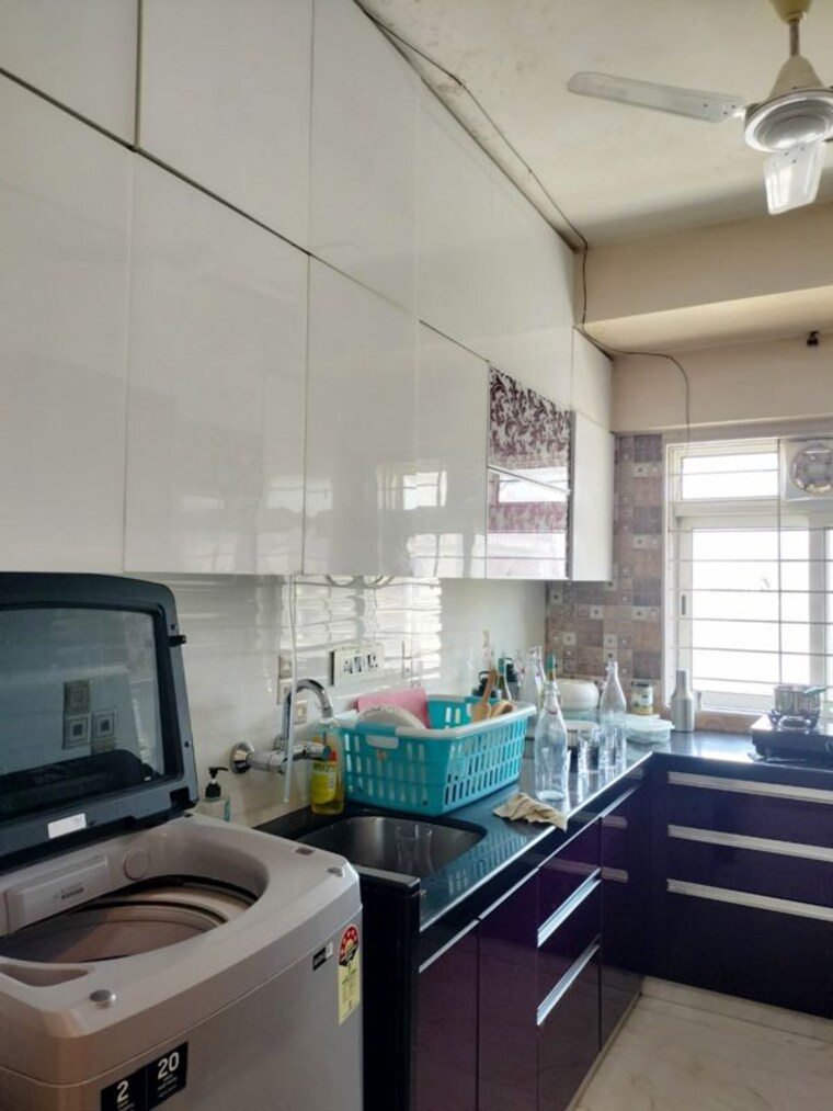 Kitchen, hari-niketan 3 Bedroom 1100 Sq.Ft. Apartment In Khar West Mumbai 10535576