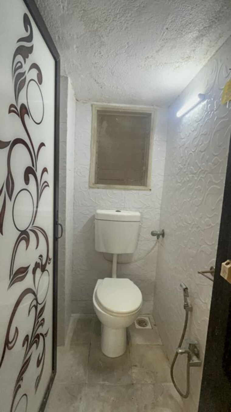 Bathroom, shanti-garden-mira-road 1 Bedroom 420 Sq.Ft. Apartment In Mira Road East Thane 10535590
