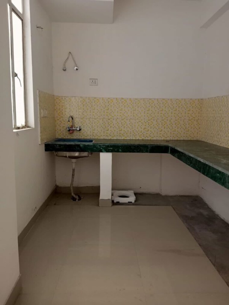 Kitchen, zara-aavaas 2 Bedroom 648 Sq.Ft. Apartment In Sector 104 Gurgaon 10535586
