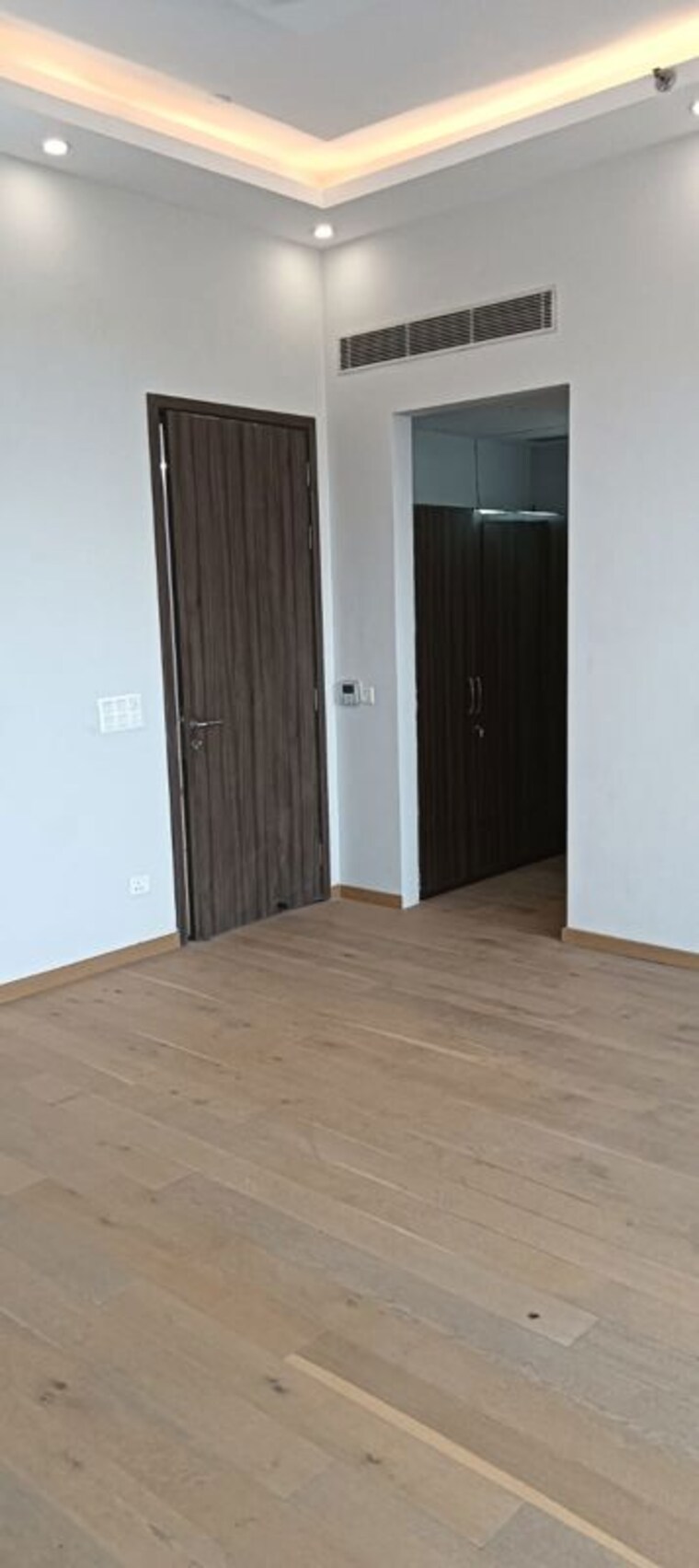 Room, paras-quartier 4 Bedroom 6000 Sq.Ft. Apartment In Gwal Pahari Gurgaon 10535568