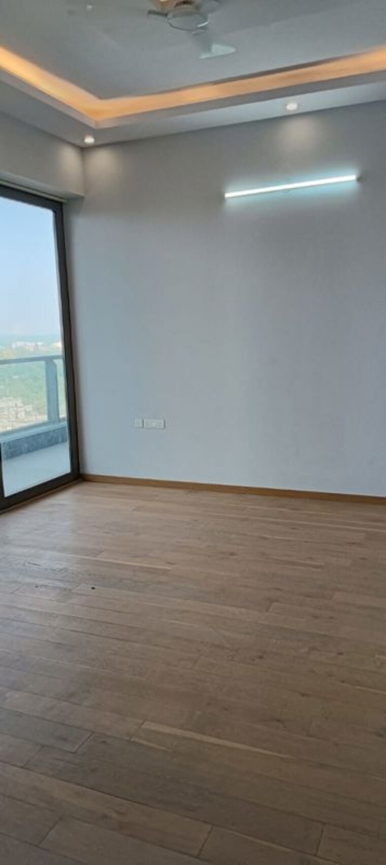 Room, paras-quartier 4 Bedroom 6000 Sq.Ft. Apartment In Gwal Pahari Gurgaon 10535568