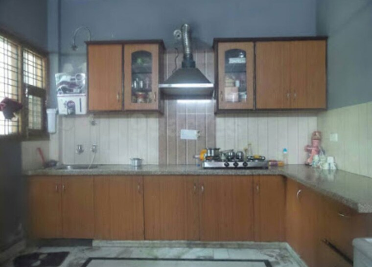 Kitchen, sector 9a 2 Bedroom 1850 Sq.Ft. Independent House In Sector 9a Gurgaon 10535605