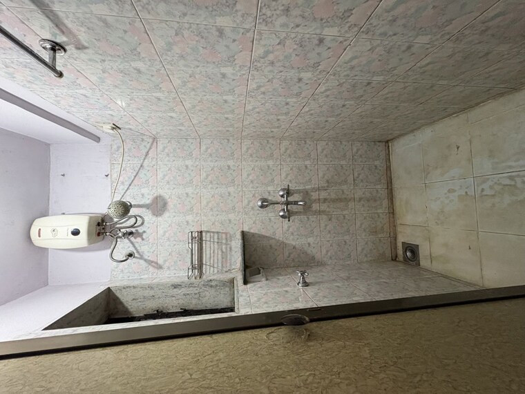 Bathroom, rajnigandha-chs-vasant-vihar 1 Bedroom 450 Sq.Ft. Apartment In Vasant Vihar Thane 10535611