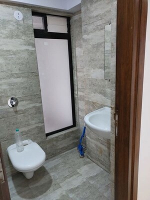 Bathroom in 1.5 BHK Apartment at Sindhi Society, Chembur – for Rent