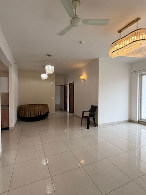 Bathroom in 3.5 BHK Apartment at ABA Ivy County, Sector 75 – for Rent