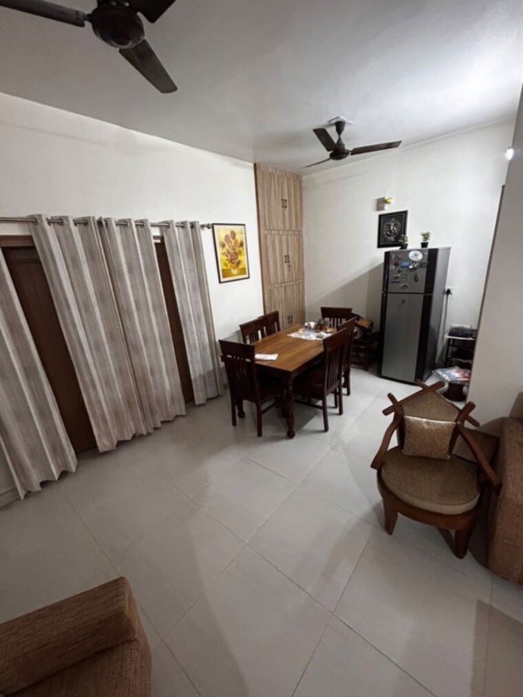 Living Room, sector 9 6 Bedroom 250 Sq.Yd. Independent House In Sector 9 Faridabad 10535634