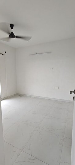 2 BHK Apartment For Rent in Runwal Gardens