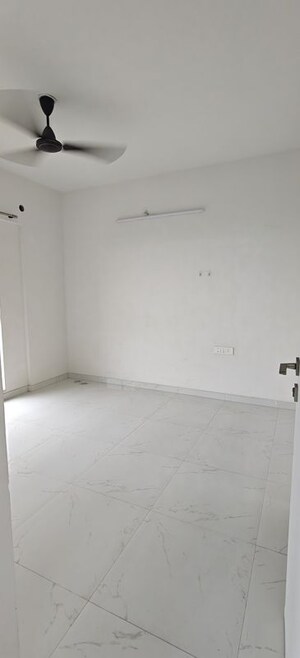 2 BHK Apartment For Rent in Runwal Gardens, Dombivli East