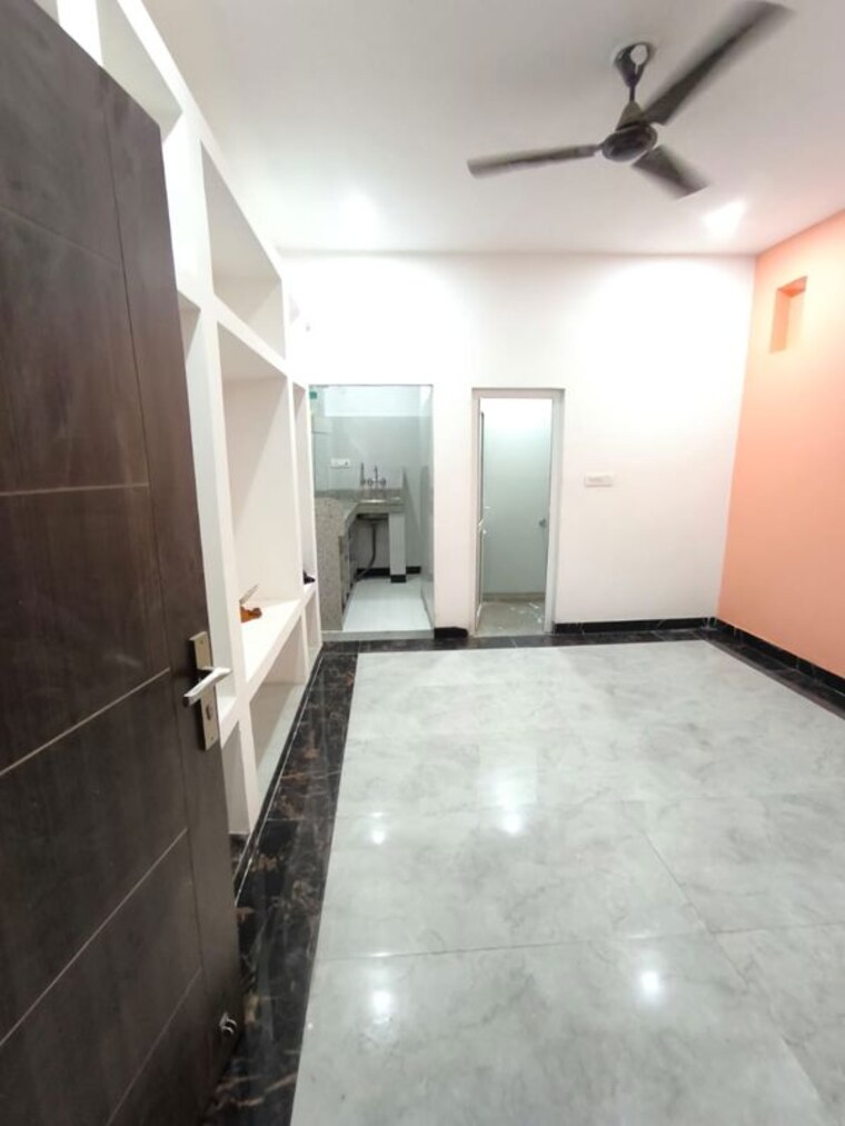 Bathroom, upsidc site c 1 RK 460 Sq.Ft. Independent House In Upsidc Site C Greater Noida 10535652