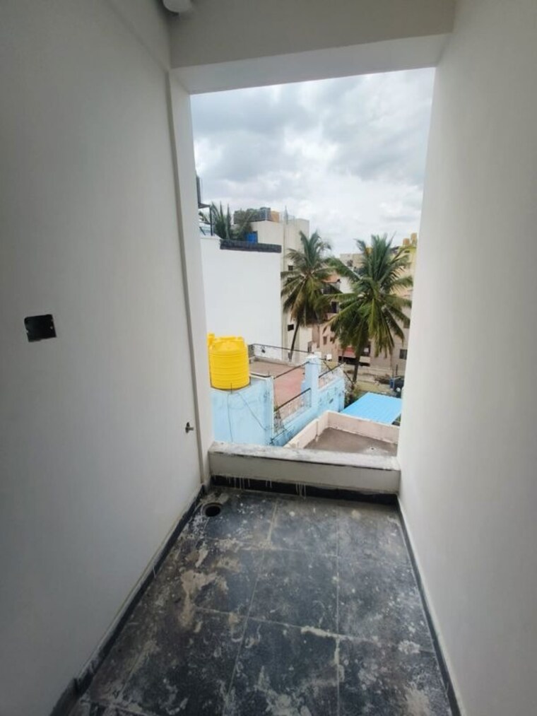Balcony, indiranagar 1 Bedroom 550 Sq.Ft. Apartment In Indiranagar Bangalore 10535643