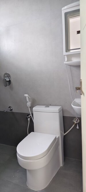 Bathroom in 1 BHK Apartment at Indiranagar – for Rent