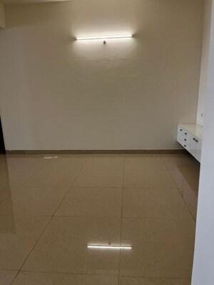 Room in 3 BHK Apartment at Rajapushpa Eterna, Nanakramguda – for Rent