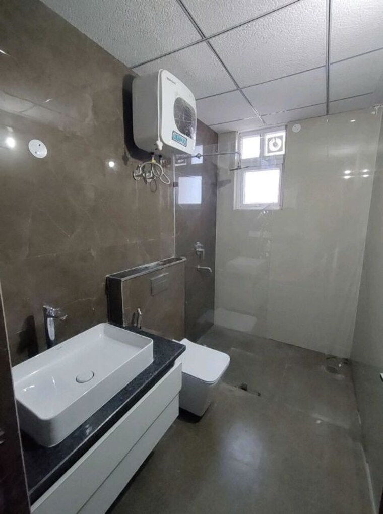 Bathroom, barnala-green-lotus-avenue 3 Bedroom 1917 Sq.Ft. Apartment In Ambala Highway Zirakpur 10535693