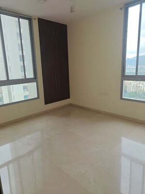 Room in 3 BHK Apartment at Piramal Vaikunth, Balkum Pada – for Sale