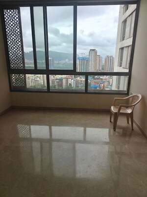 Room in 3 BHK Apartment at Piramal Vaikunth, Balkum Pada – for Sale