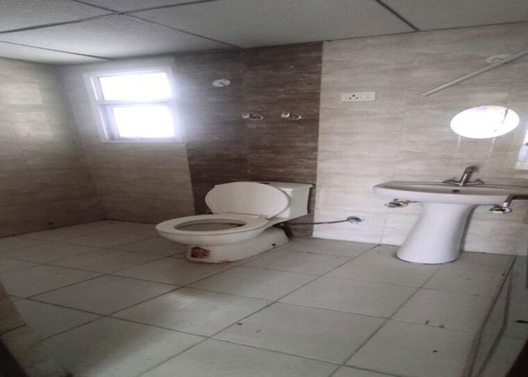 Bathroom, panchsheel-pebbles 2 Bedroom 1038 Sq.Ft. Apartment In Vaishali Sector 3 Ghaziabad 10535740