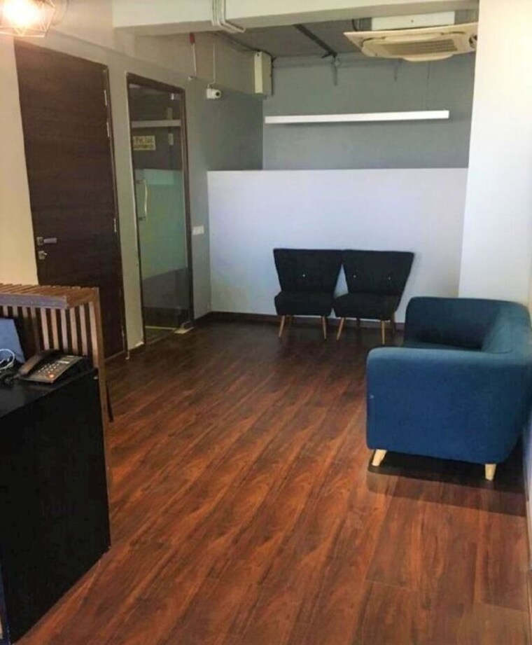 Team Area, mg road Commercial Office Space 1600 Sq.Ft. In Mg Road Indore 10535763