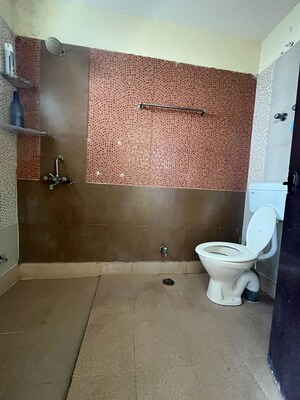 Bathroom in 2 BHK Builder Floor at Sector 23 – for Rent