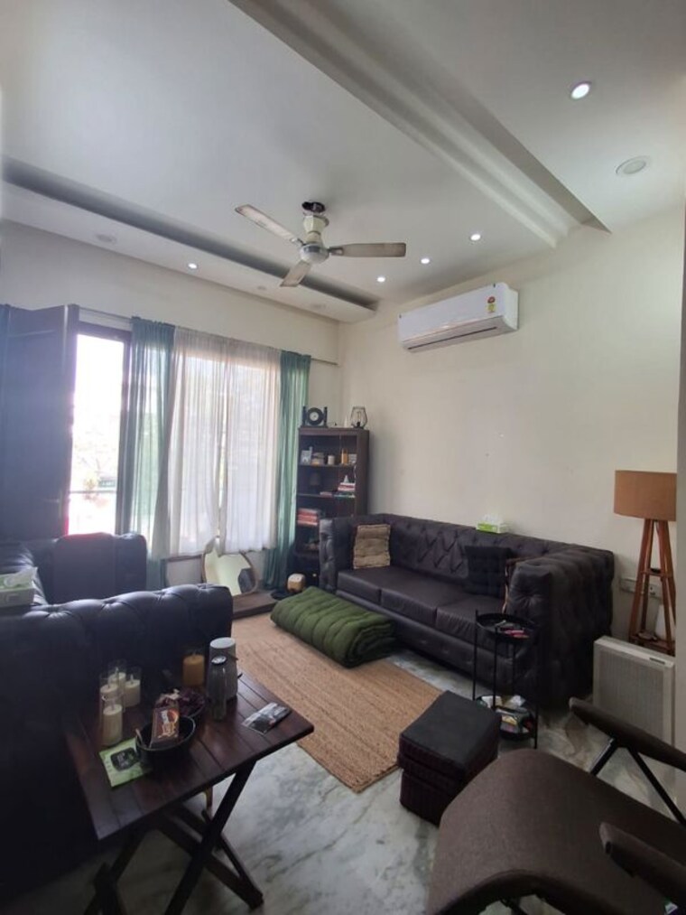 Living Room, ansal-plaza-sector-23 3 Bedroom 1800 Sq.Ft. Builder Floor In Sector 23 Gurgaon 10535753