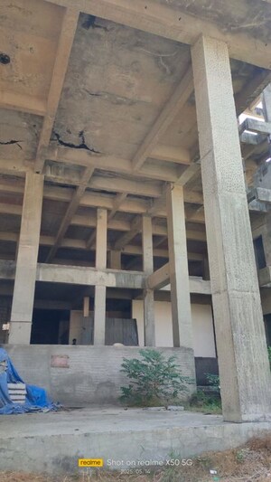  Shop – Exterior View View at Malodi - for Sale