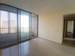 Room in 3 BHK Apartment at Piramal Vaikunth, Balkum Pada – for Sale