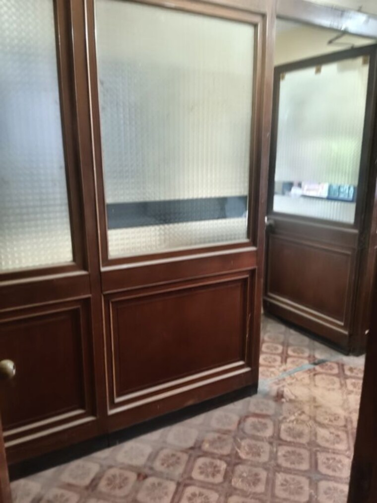 Bathroom, naupada Commercial Office Space 210 Sq.Ft. In Naupada Thane 10535811