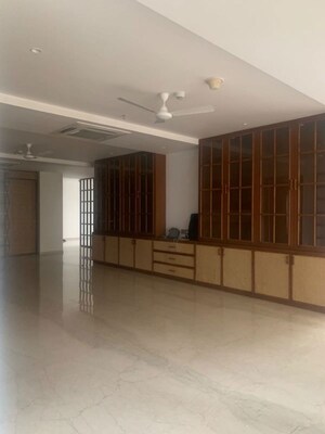 Room in 3 BHK Apartment at Poulomi Avante, Kokapet – for Rent