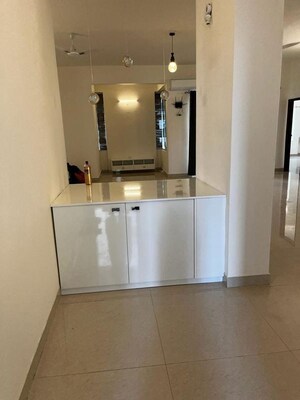 Room in 3 BHK Apartment at Poulomi Avante, Kokapet – for Rent