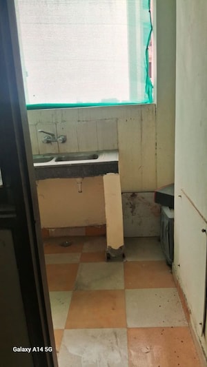 Team Area in 2 BHK Apartment at Vip Road – for Rent