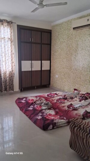 2 BHK Apartment For Rent in Vip Road