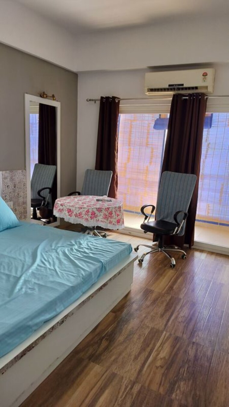 Bedroom, paramount-golfforeste 1 RK 435 Sq.Ft. Apartment In Zeta I Greater Noida Greater Noida 10535870