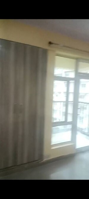 Room in  Apartment at Mahagun My Woods, Sector 16c Greater Noida – for Rent