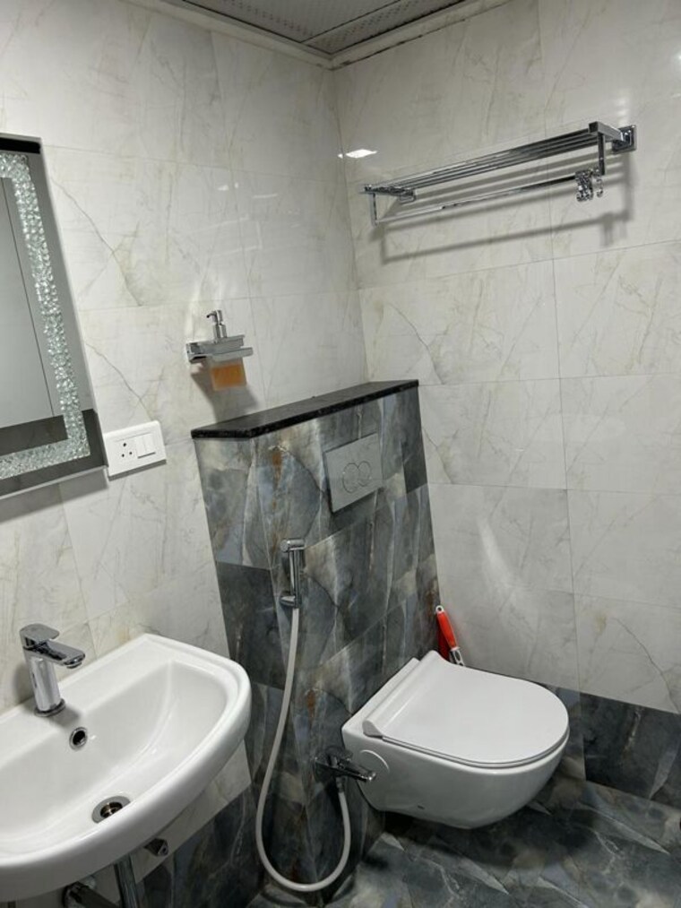 Bathroom, bhosale nagar 3 Bedroom 1300 Sq.Ft. Apartment In Bhosale Nagar Pune 10535917
