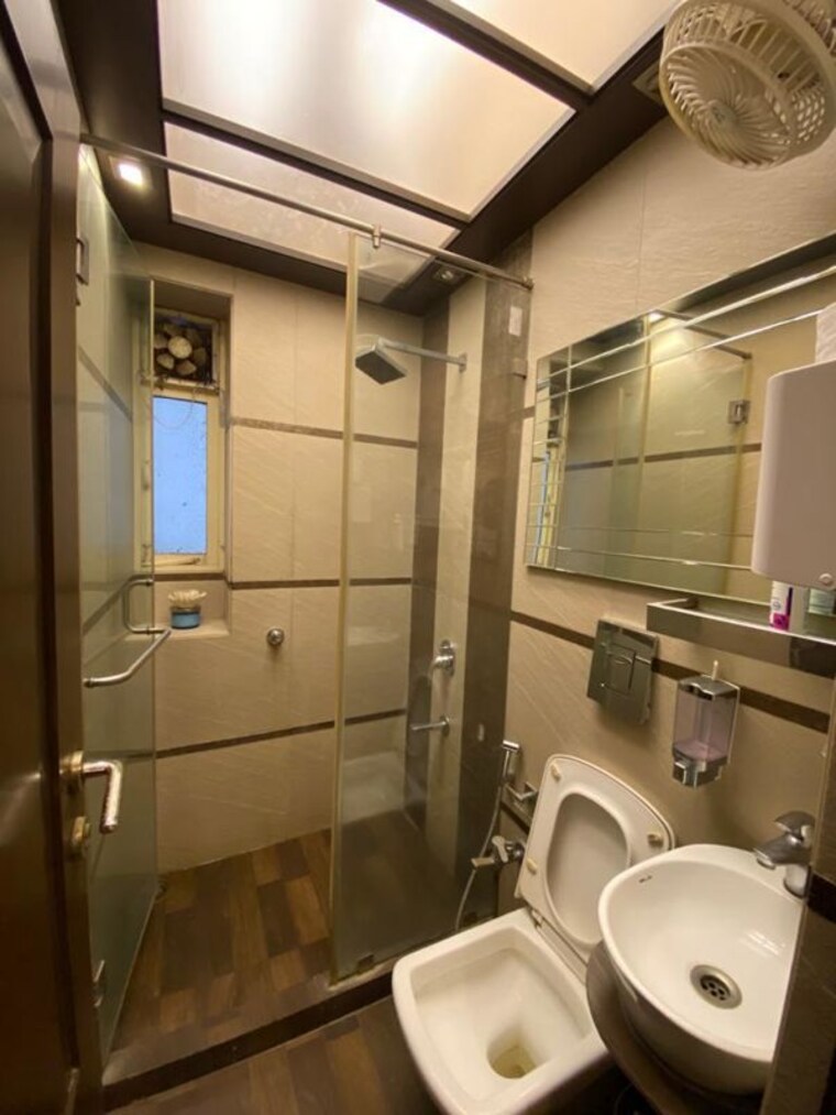 Team Area, worli 3 Bedroom 1200 Sq.Ft. Apartment In Worli Mumbai 10535899